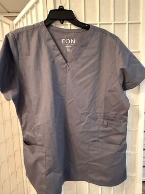 Women's V-Neck Scrub Top in Slate Gray